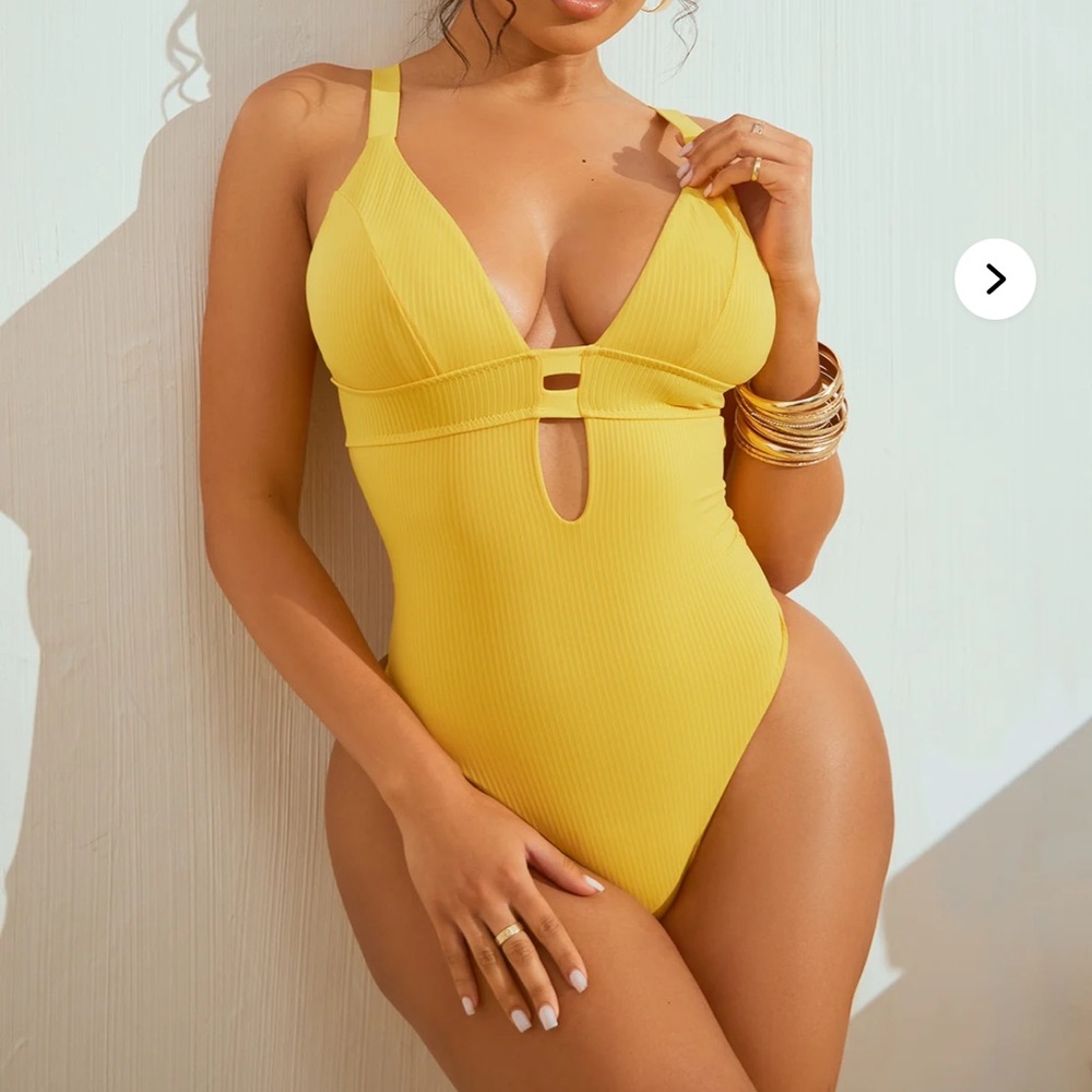 Fashion nova summer magic one 1 piece swimsuit